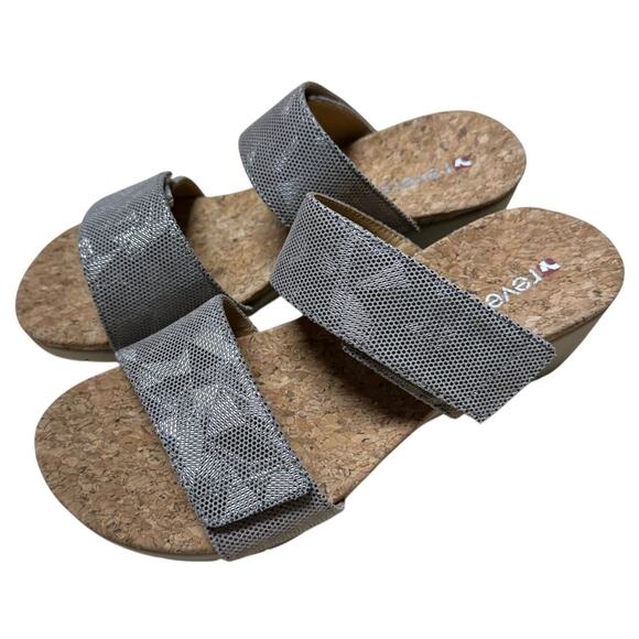 Revere Sorrento Women Revere Sorrento Wedge Sandal Champagne Angle Size 5M New in Box Condition